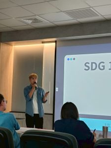 LINE_ALBUM_113.2 英文簡報比賽_250602_59