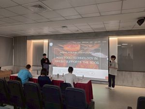 LINE_ALBUM_113.2 英文簡報比賽_250602_83